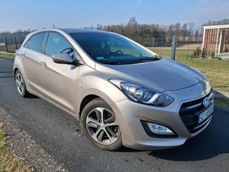 ox_hyundai-i30-2016r-16-crdi-diesel