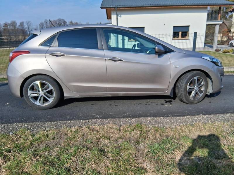 ox_hyundai-i30-2016r-16-crdi-diesel
