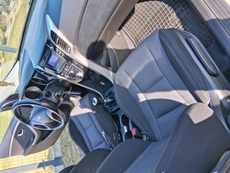 ox_hyundai-i30-2016r-16-crdi-diesel