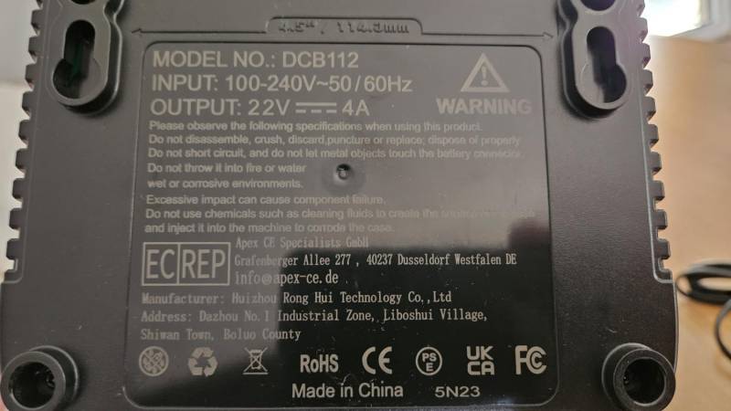 ox_bateria-6ah-z-ladowarka-dewalt