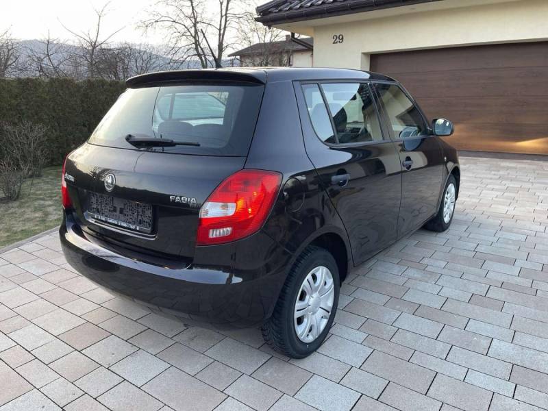 ox_skoda-fabia-12-benzyna-2013r-klima