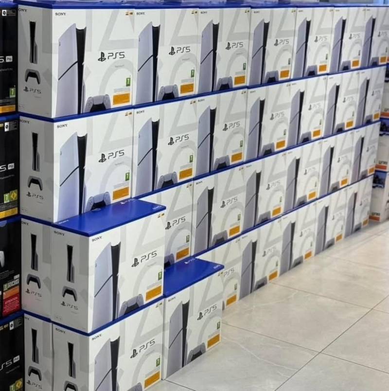 ox_sony-playstation-ps5-pro-ps5-slim-microsoft-xbox-series-x-2tb