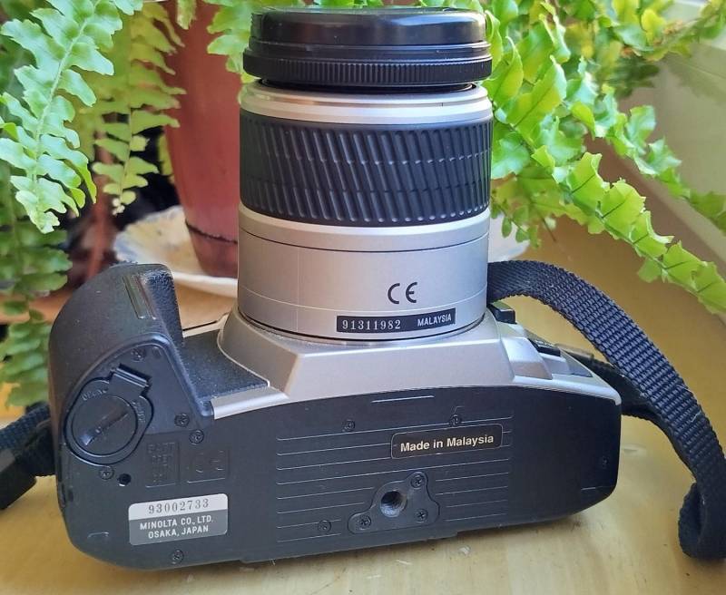 ox_aparat-fotograficzny-analogowy-minolta