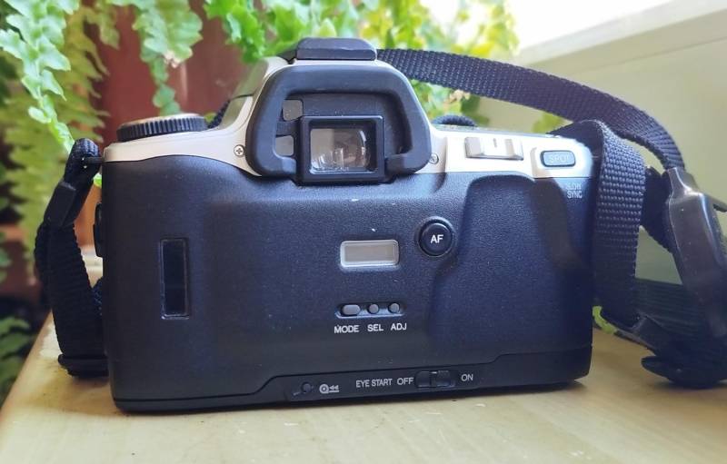 ox_aparat-fotograficzny-analogowy-minolta