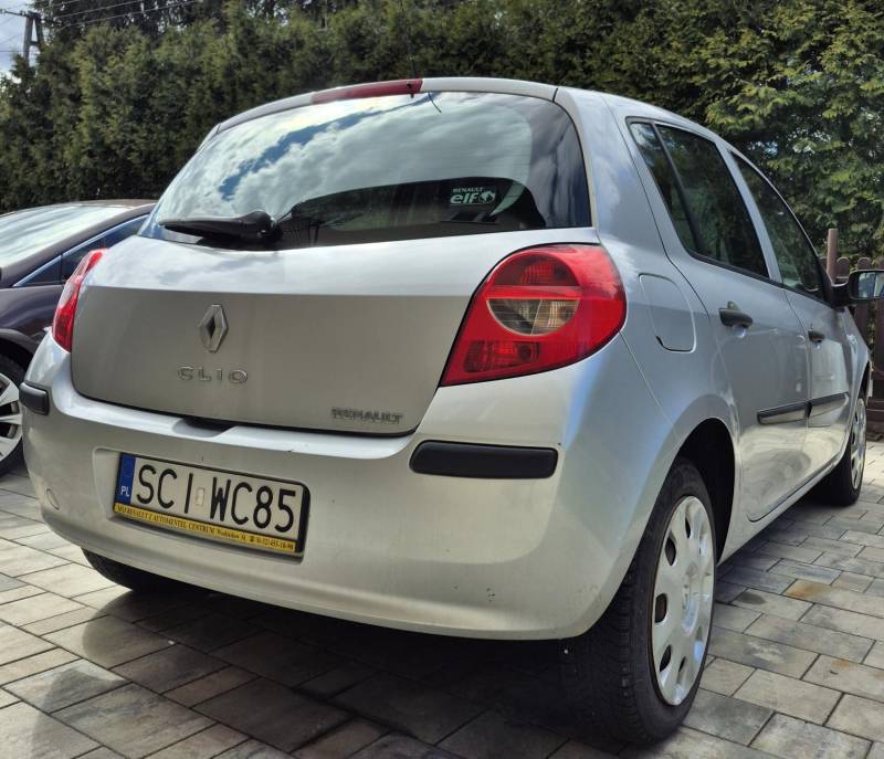ox_sprzedam-renault-clio-2007-rok