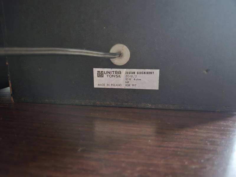 ox_wieza-radmor-z-gramofonem-unitra