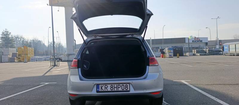 ox_volkswagen-golf-12-tsi-bmt-trendline-2015-salon-polska