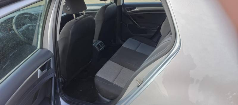 ox_volkswagen-golf-12-tsi-bmt-trendline-2015-salon-polska
