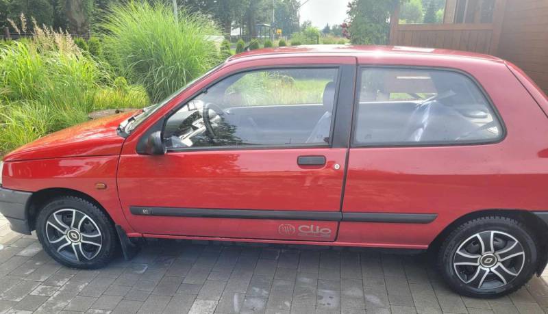 ox_renualt-clio-igla-95-swiezy-przeglad-i-serwis