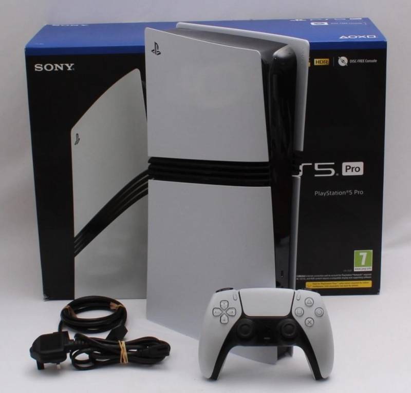 ox_sony-playstation-ps5-pro-sony-ps5-slim-microsoft-xbox-series-x-2tb