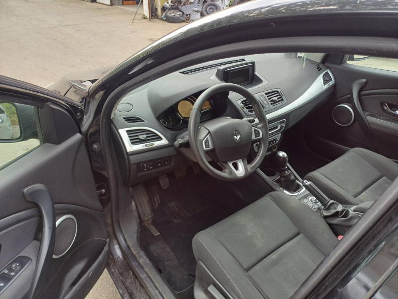 ox_renault-megane-15dci-110