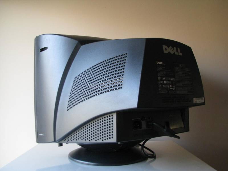 ox_monitor-do-komputera-kineskopowy-dell-17-cali-model-e773c