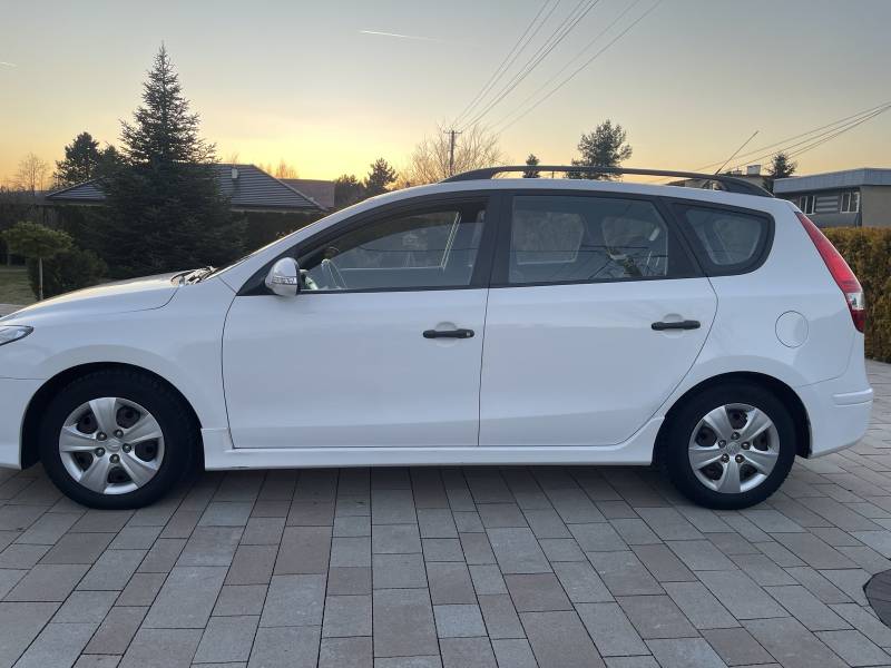 ox_sprzedam-hyundai-i30-14-benzyna-2012r-klima