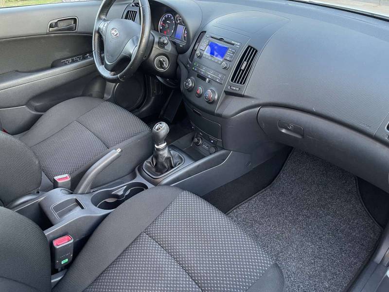 ox_sprzedam-hyundai-i30-14-benzyna-2012r-klima