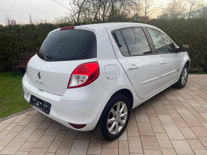 ox_renault-clio-12-klimatronik-benzyna-2012-r