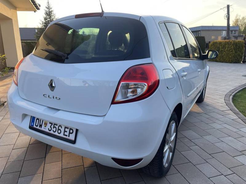 ox_renault-clio-12-klimatronik-benzyna-2012-r