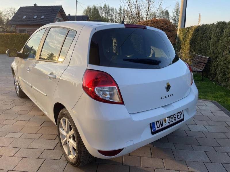 ox_renault-clio-12-klimatronik-benzyna-2012-r