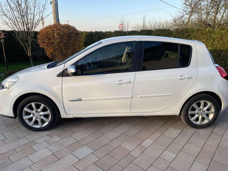 ox_renault-clio-12-klimatronik-benzyna-2012-r