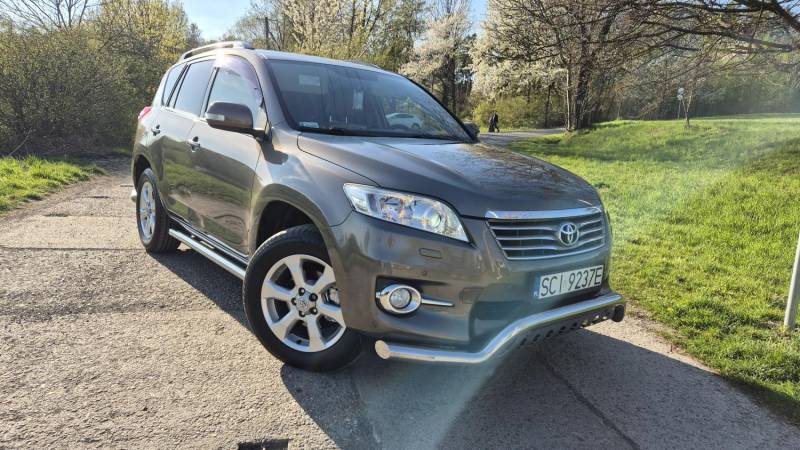 ox_toyota-rav4-4x4-benzyna-lpg
