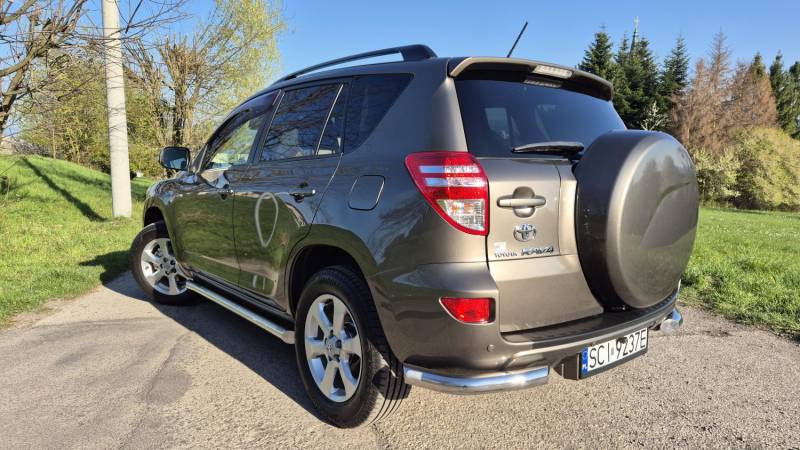 ox_toyota-rav4-4x4-benzyna-lpg