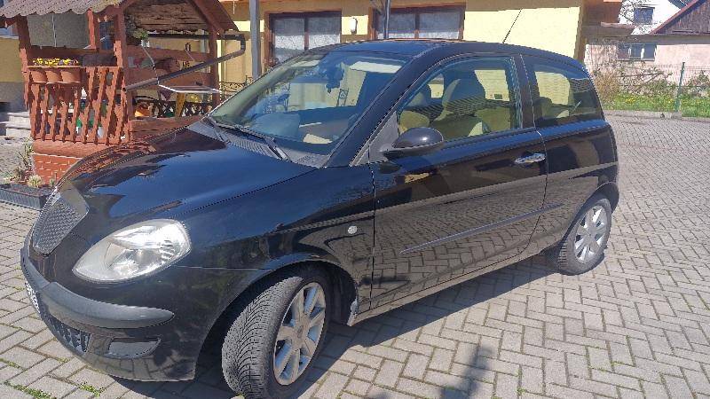 ox_sprzedam-samochod-lancia-ypsilon-2006-rok