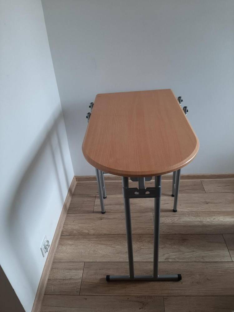 ox_zestaw-skladany-stolik-kuchenny-2-taborety-nadstawka-z-polkami