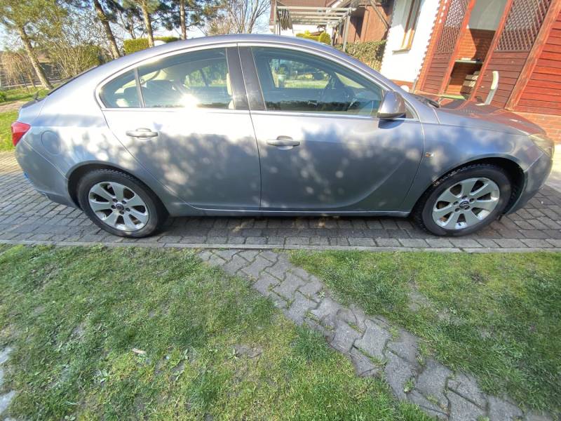 ox_opel-insignia-2009