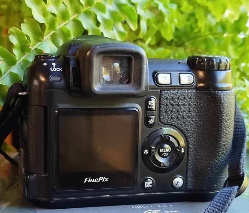 ox_aparat-fotograficzny-cyfrowy-fujifilm