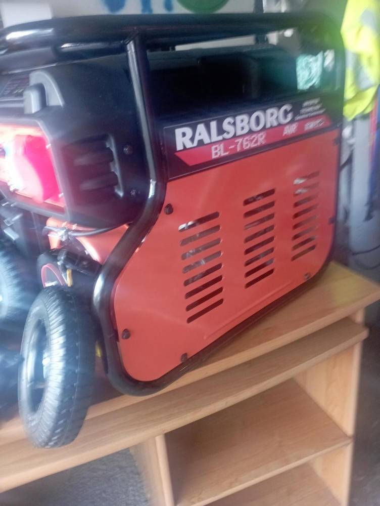 ox_nowy-generator-pradu-z-sil-briggsa-za-polowe-ceny-wyprobowany