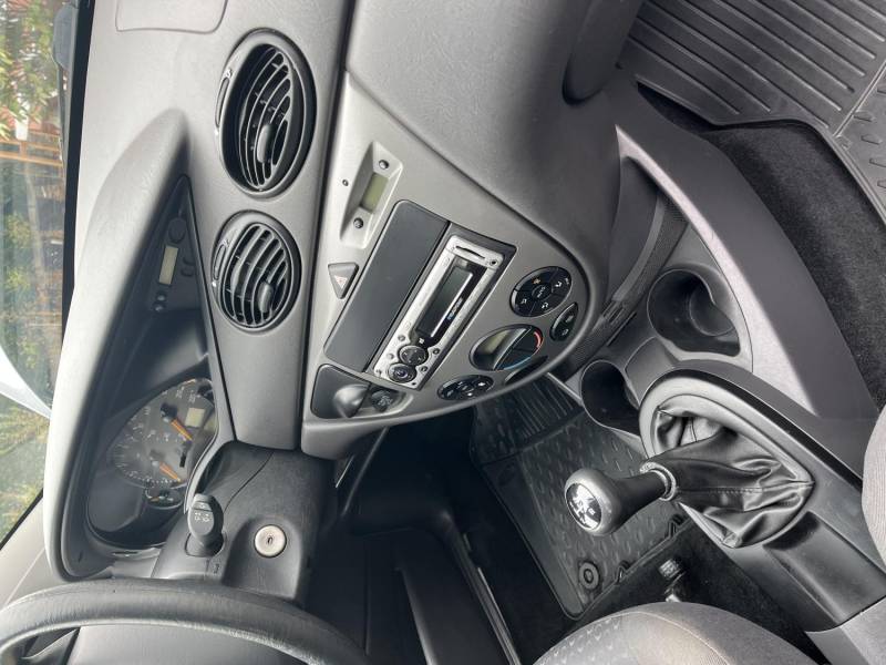 ox_ford-focus-mk1-2003-16