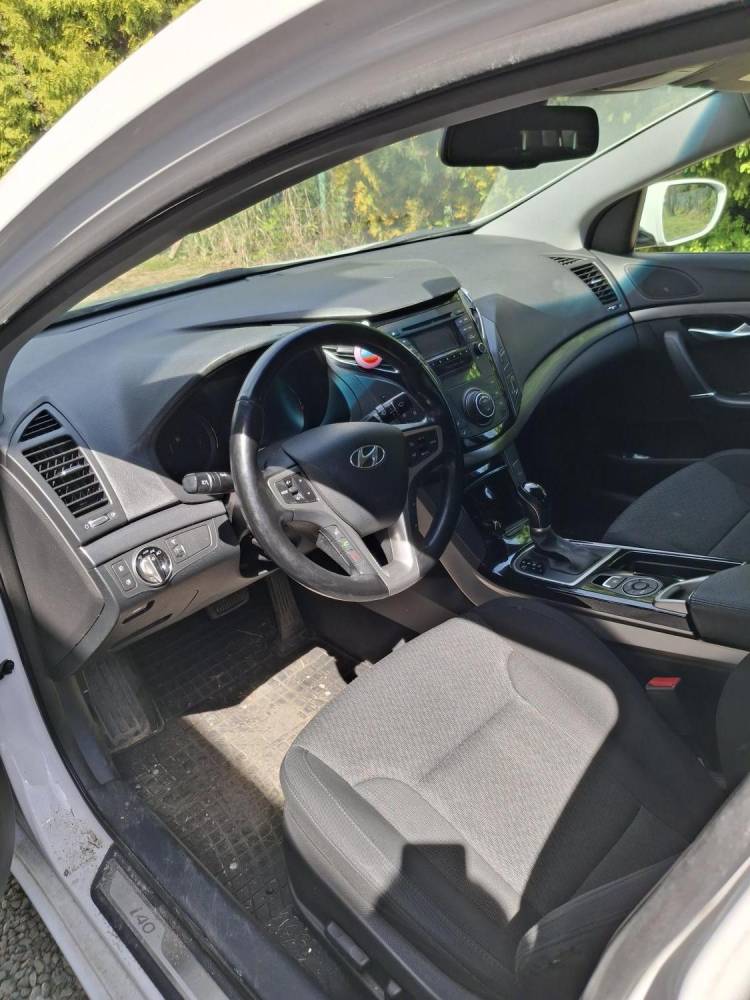 ox_sprzedam-hyundai-i40-przebieg-79-000-km