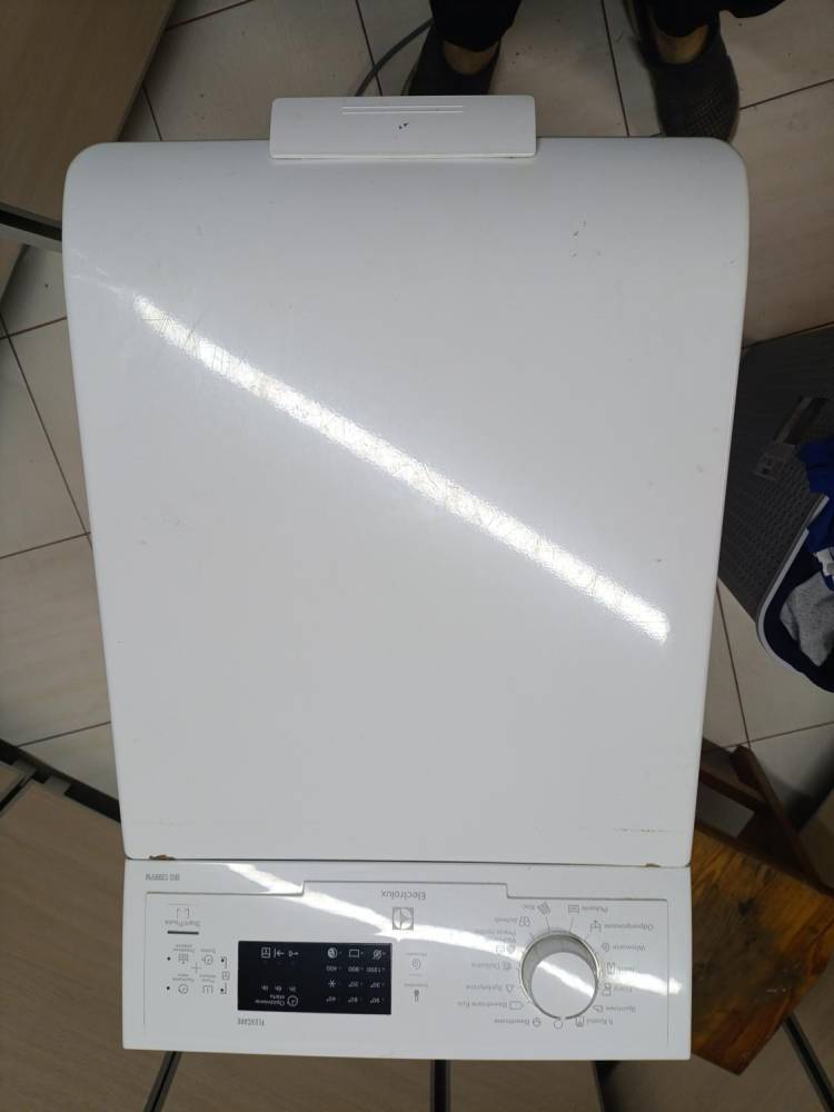 ox_sprzedam-pralke-elektrolux-model-ewt11262ilw-typ142351-uszkodzona