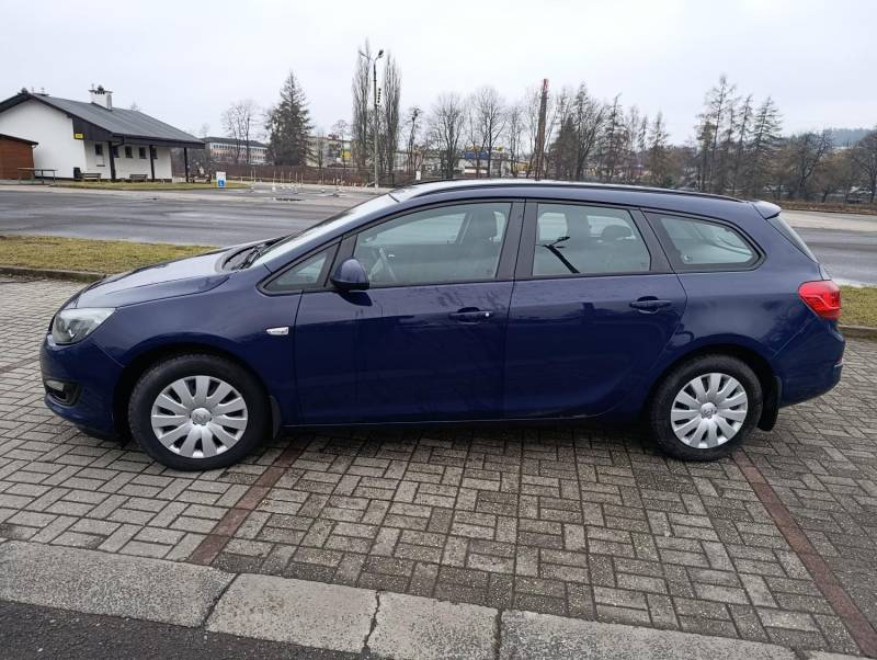 ox_sprzedam-opel-astra-j-sports-tourer