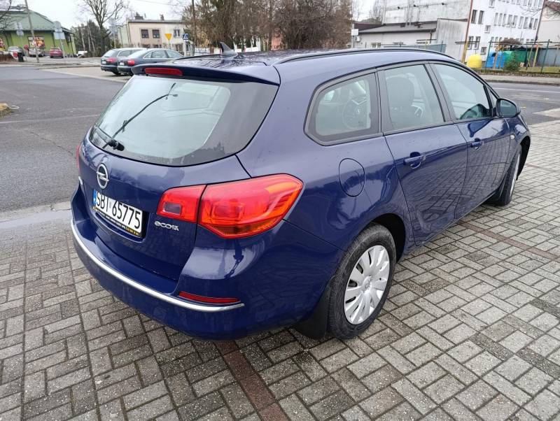 ox_sprzedam-opel-astra-j-sports-tourer