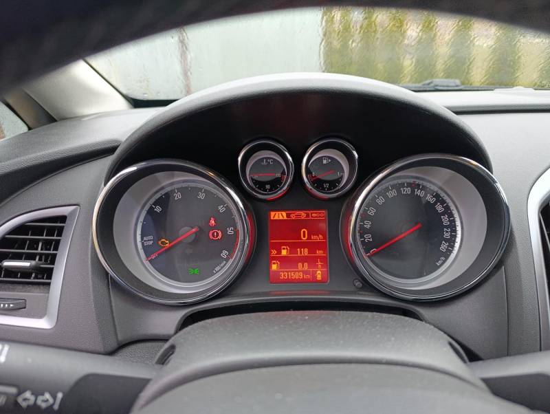 ox_sprzedam-opel-astra-j-sports-tourer