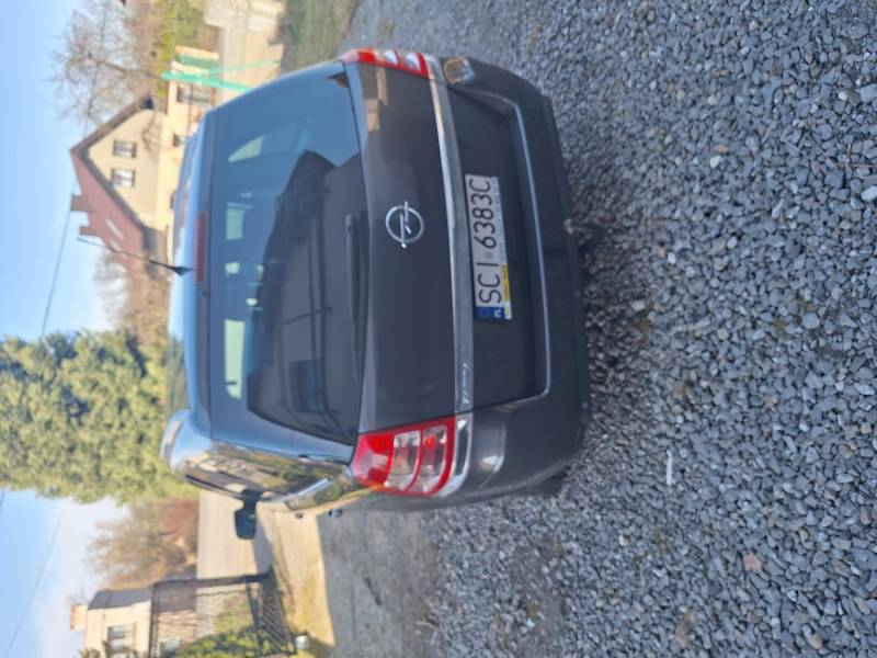 ox_opel-zafira-b-2010-rok
