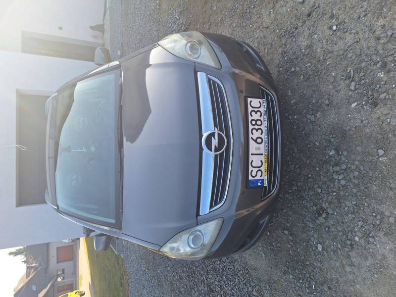 ox_opel-zafira-b-2010-rok