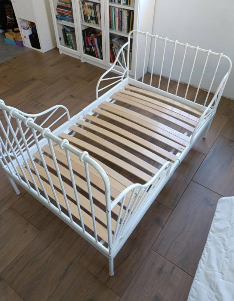 ox_lozeczko-lozko-130-200cm-rozsuwane-ikea-minnen