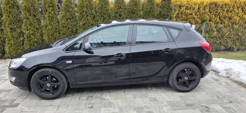 ox_opel-astra-14-edition