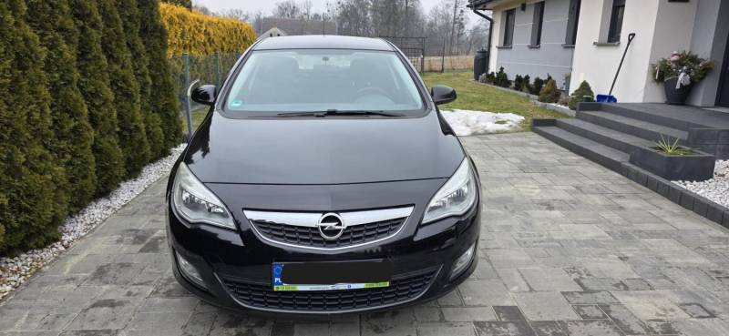 ox_opel-astra-14-edition
