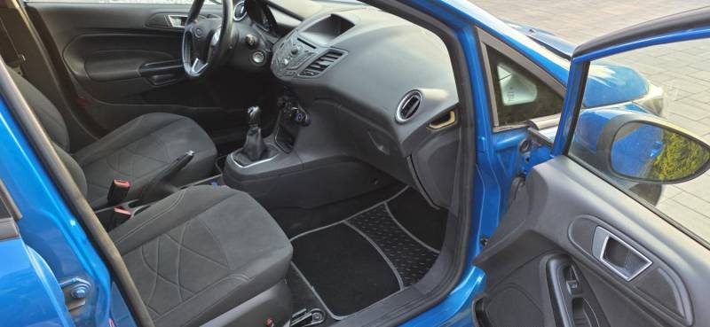 ox_ford-fiesta-125-titanium