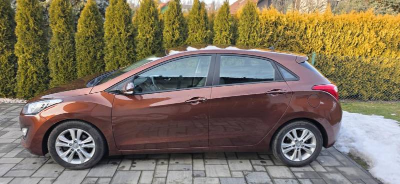 ox_hyundai-i30-14-crdi-trend