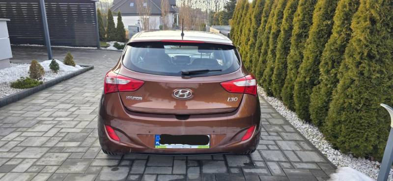 ox_hyundai-i30-14-crdi-trend