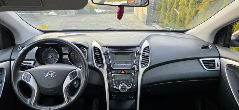 ox_hyundai-i30-14-crdi-trend