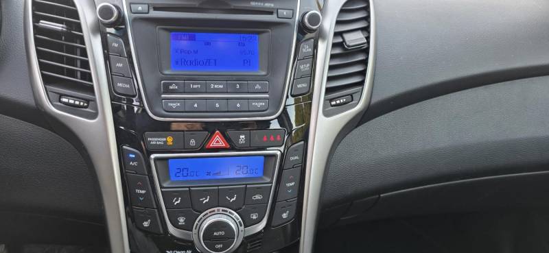 ox_hyundai-i30-14-crdi-trend