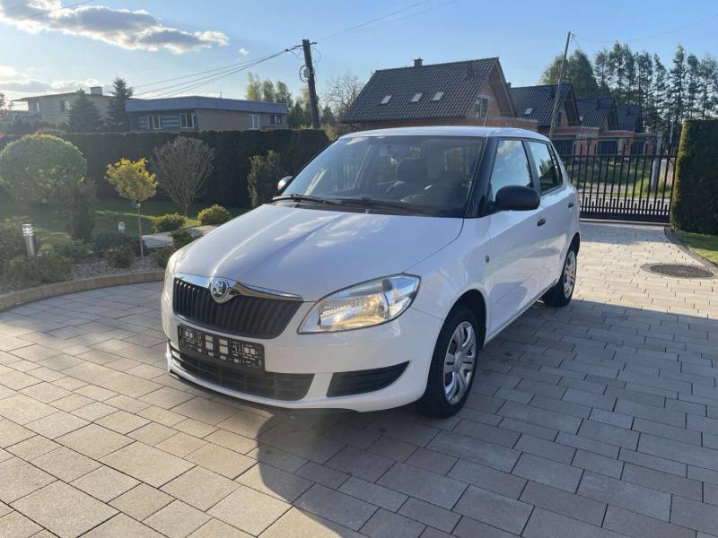ox_skoda-fabia-12-benzyna-klima-2013r