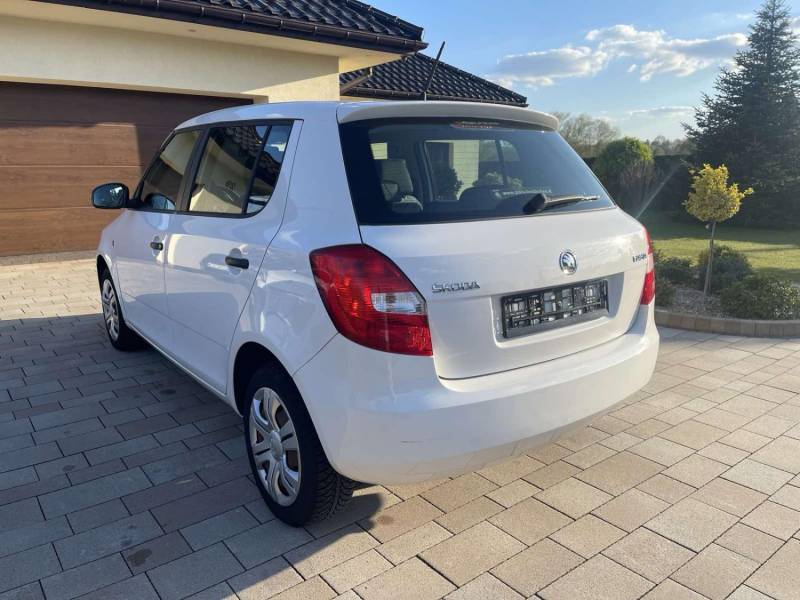 ox_skoda-fabia-12-benzyna-klima-2013r