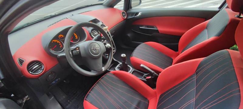 ox_sprzedam-samochod-opel-corsa-d