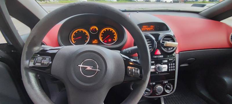 ox_sprzedam-samochod-opel-corsa-d