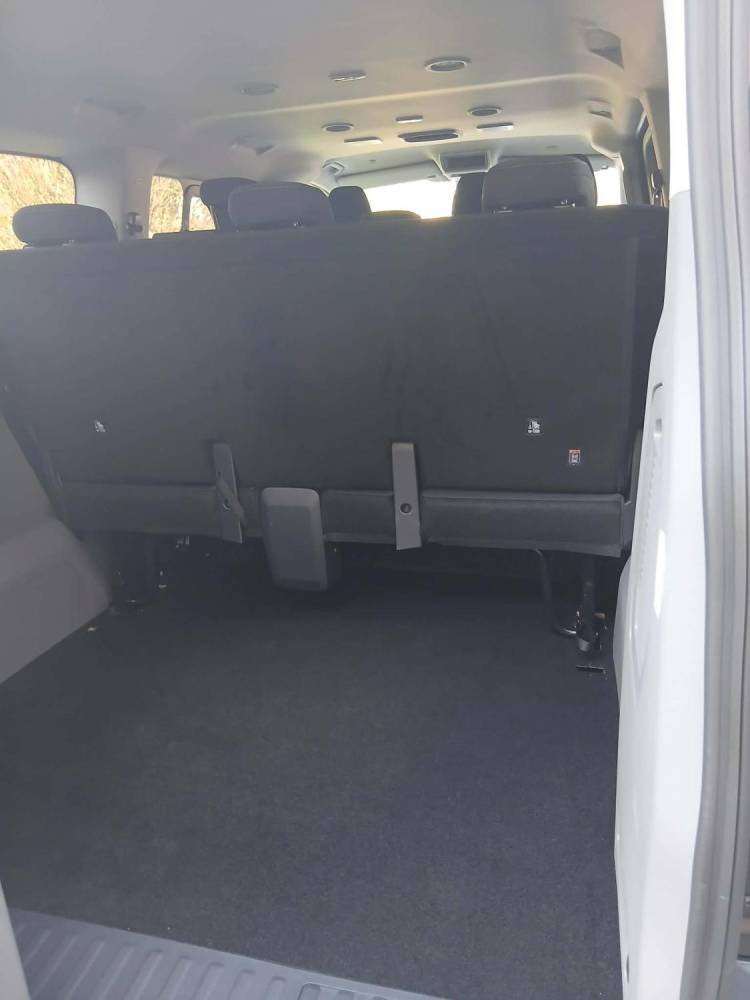 ox_nowy-ford-transit-custom-2025-komfortowy-bus-9-osobowy-wynajem